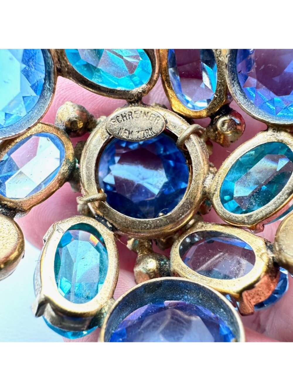 Vintage Signed Schreiner New York Brooch Pin Blue Reverse Set Glass Rhinestone - Picture 9 of 12